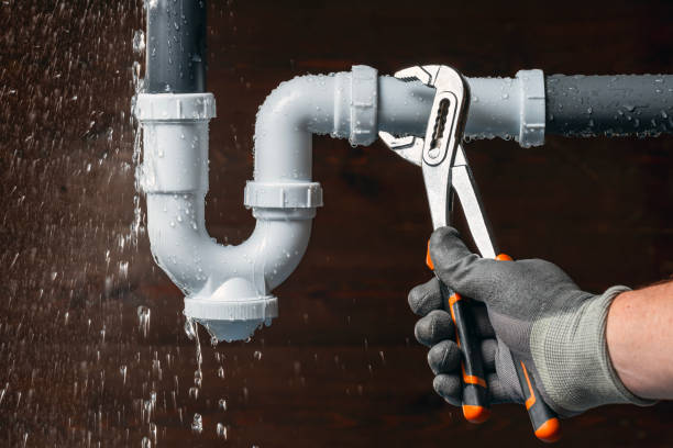 Professional Leak Detection technician working in Bluffton, SC